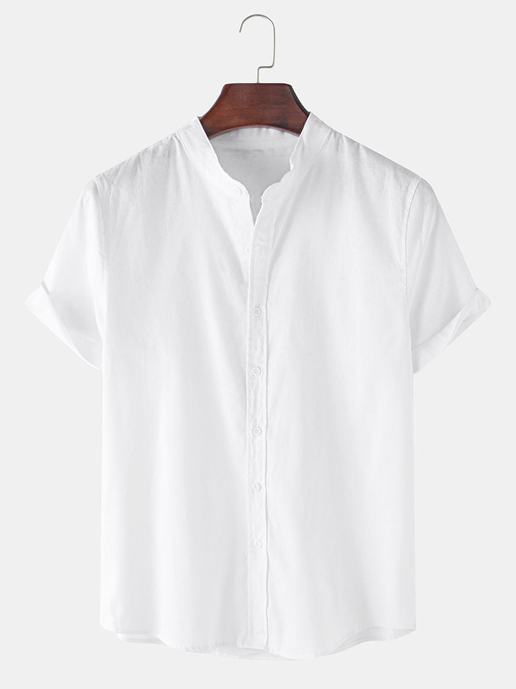 Beiges Herren Set: lockeres Sommerhemd & passende Hose, ein stylischer Zweiteiler für Freizeit und Strand.