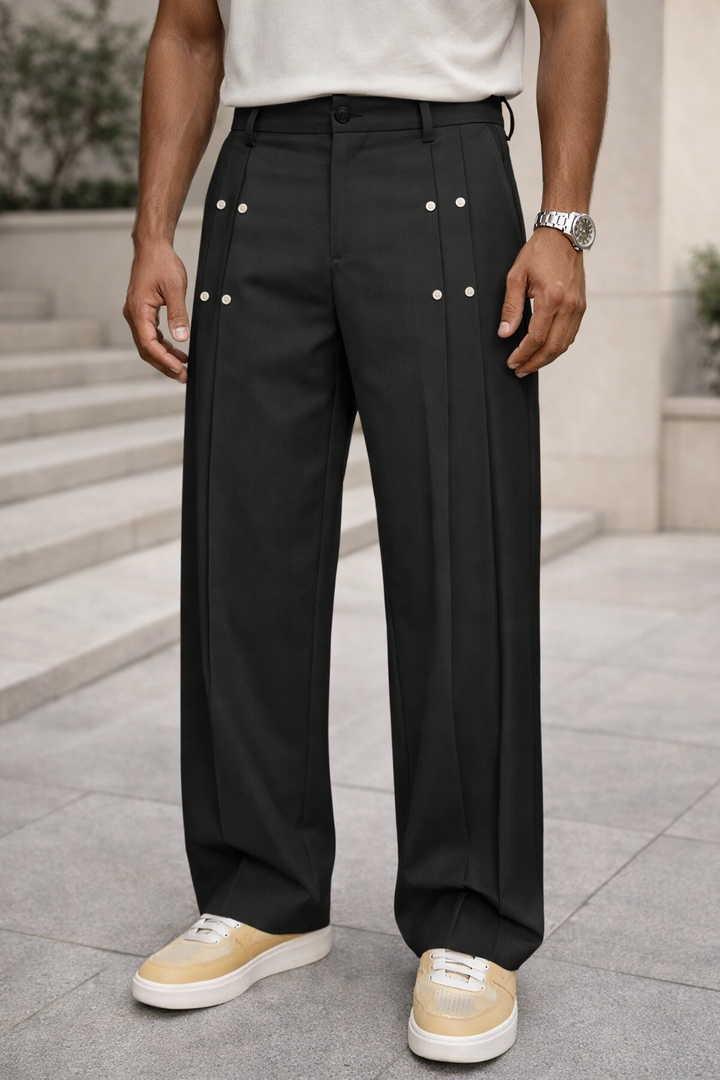 Vielseitige schwarze Herrenhose, atmungsaktiv & elegant. Perfekt als Freizeithose oder stilvolle Businesshose.
