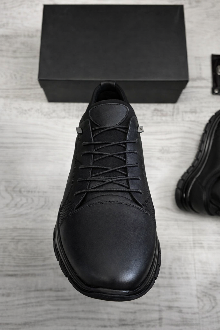 Hochwertige Herren Business-Schnürschuhe, elegante Kombination aus Stil & Tragekomfort für jede Gelegenheit.