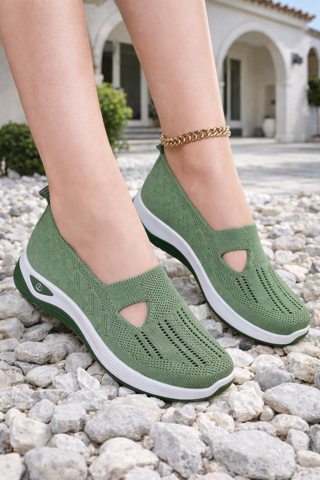Damen Slip-On Sneaker: Bequemer, atmungsaktiver Freizeitschuh für den Alltag. Leichtgewicht & Komfort.