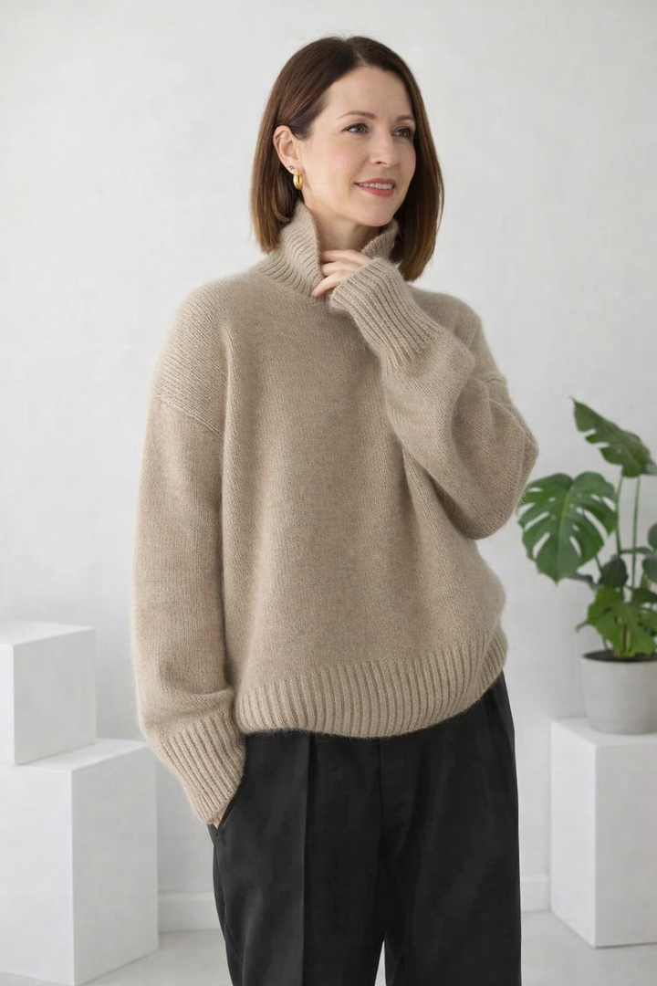 Schicker Damen Pullover mit Rollkragen, einfarbiges Design, vielseitig kombinierbar für jeden Anlass.