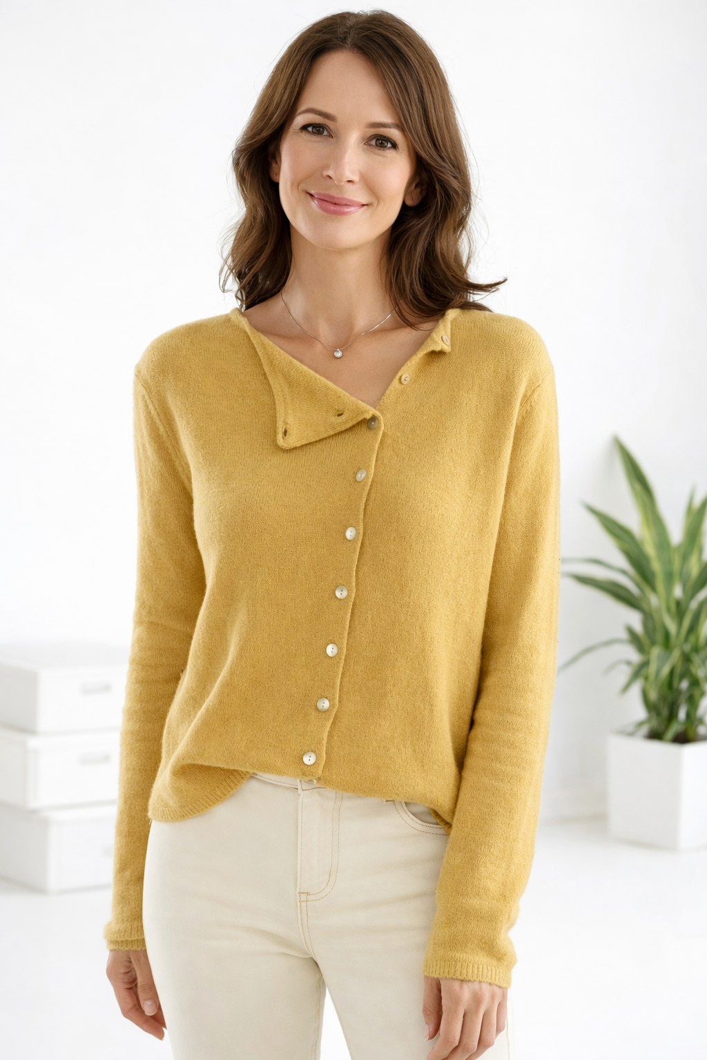 Modische Langarm Strickjacke für Damen, elegant und komfortabel, Regular Fit, ideal für verschiedene Outfits.