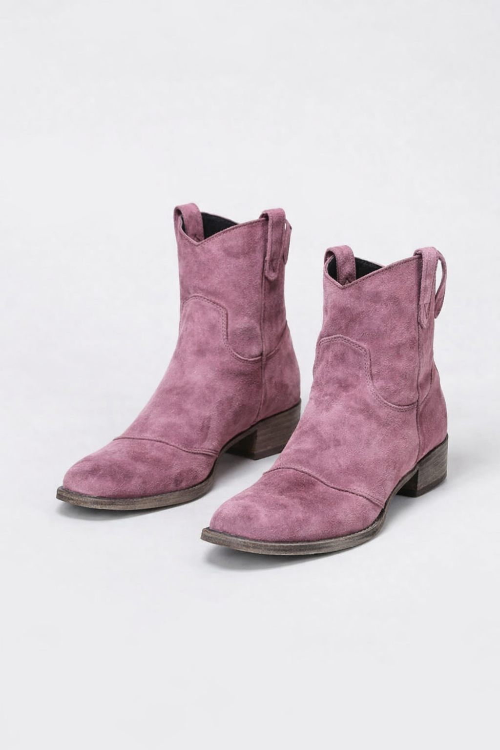 Vielseitige Damenschuhe: Schwarze elegante Stiefeletten mit stabilem Blockabsatz, ideal für Alltag.