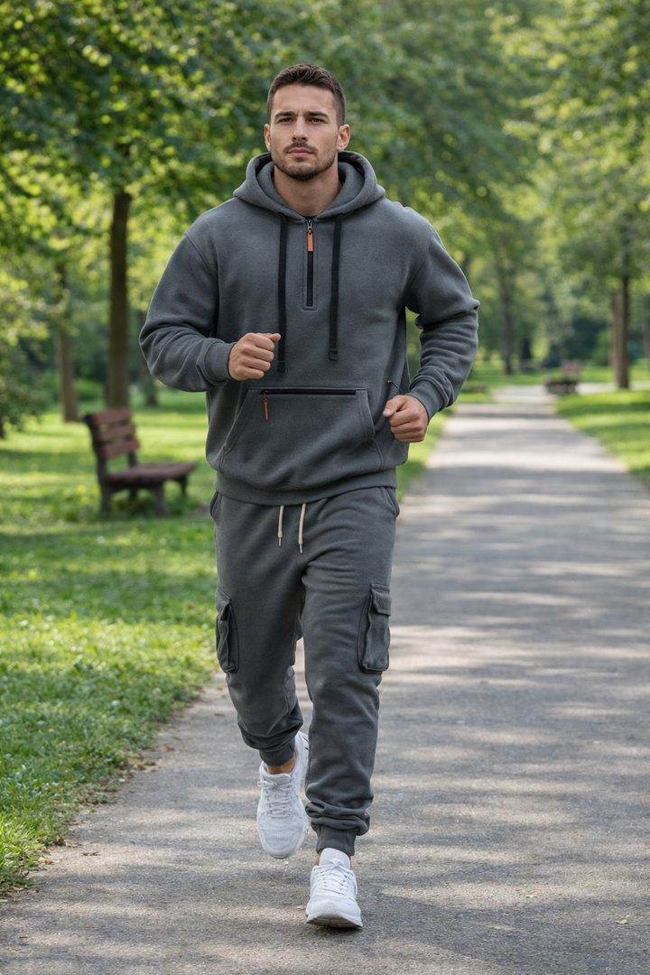 Herren Winterset: Sportlicher, gemütlicher Hoodie und Jogginghose in Mehrfarbig für maximalen Komfort.