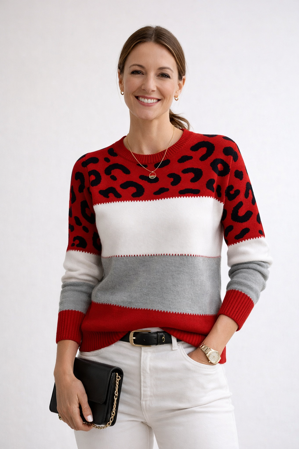 Stilvoller Damen-Leopardenpullover in Grau für einen modernen Look.