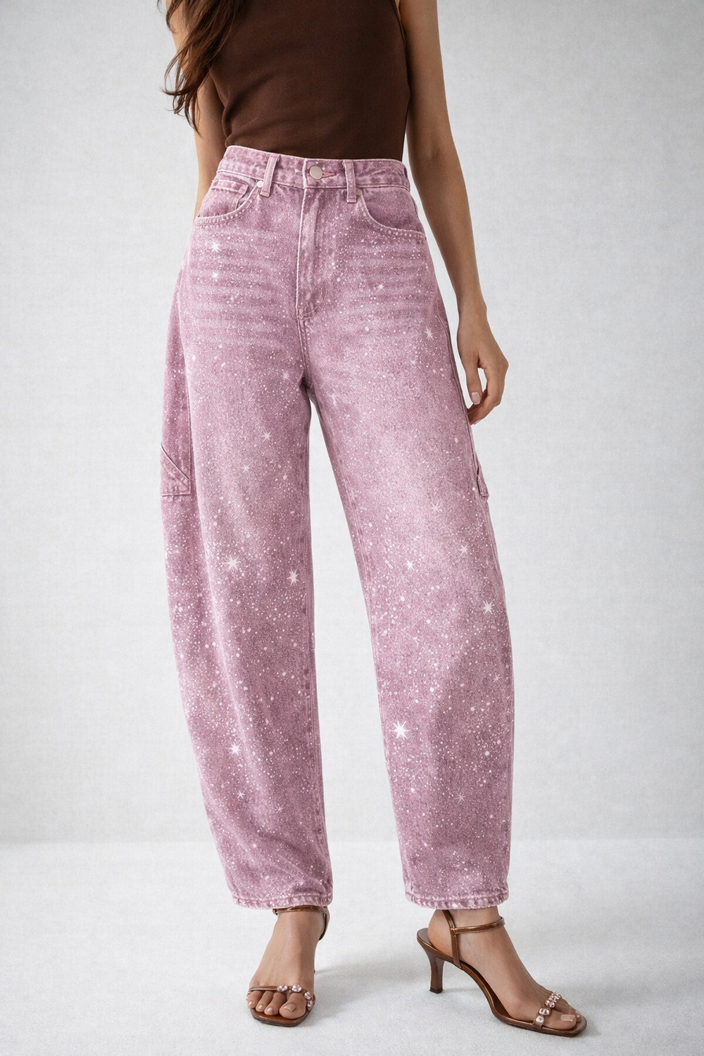 Bequeme Damenjeans im Loose Fit mit weiter Passform und Carpenter-Details, ideal für den Alltag.