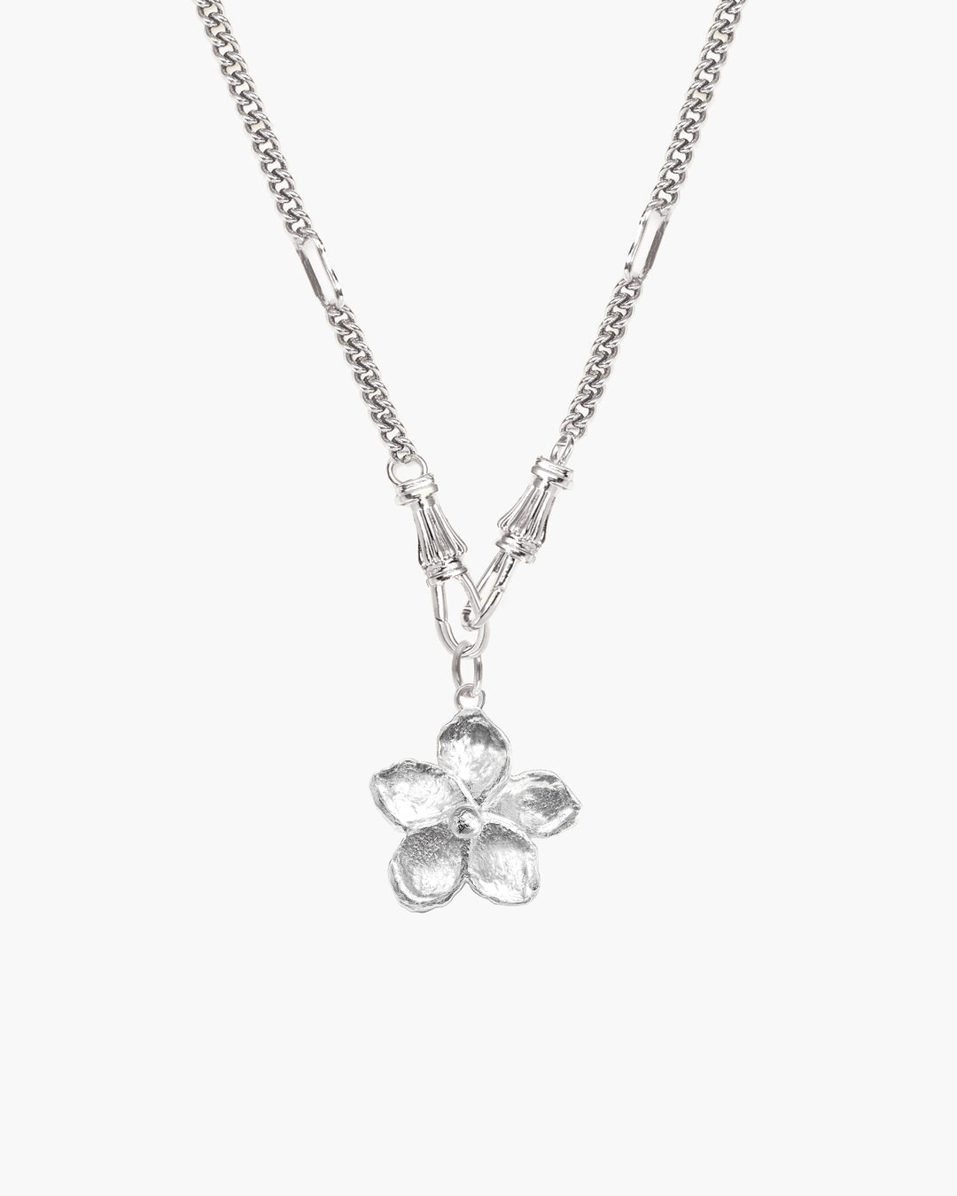 Vielseitige Edelstahl Halskette für Frauen, silberfarben, mit elegantem Charm Holder Design.