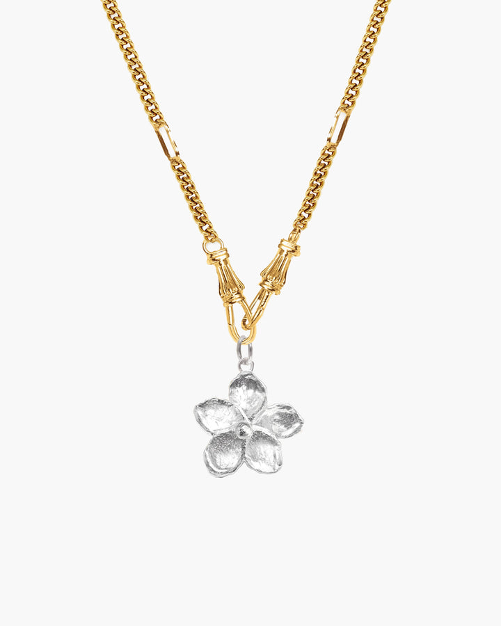 Geschenkidee: Goldfarbene Damen Halskette aus Edelstahl mit innovativem Charm Holder Verschluss.
