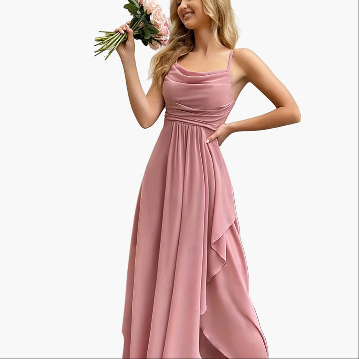 Elegantes Fit & Flare Abendkleid in Maxilänge für besondere Anlässe.