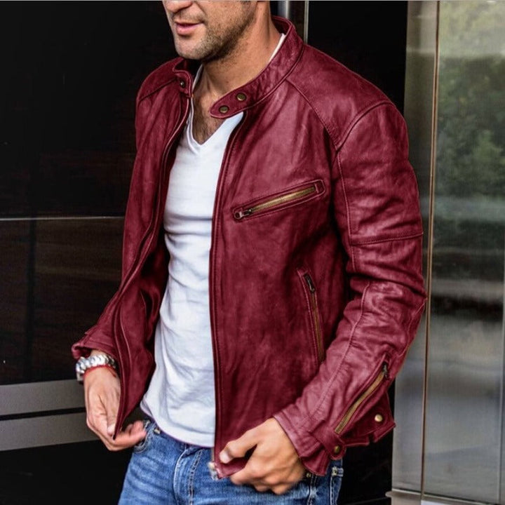 Maskuline Herren-Lederjacke Leandro, wetterfest für Outdoor & Alltag, zeitlose Oberbekleidung in Rot oder Hellbraun.