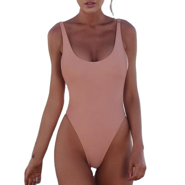Zeitloser Damen-Badeanzug mit verstellbaren Trägern; hochwertige Bademode für den Sommer am Strand.