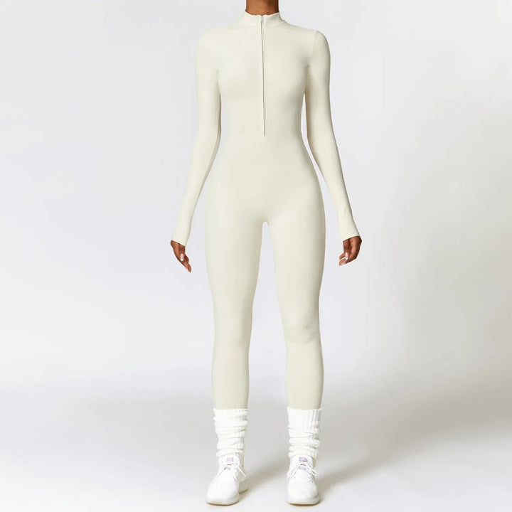 Sportlicher Damen Overall mit langen Ärmeln, praktischem Reißverschluss und Stehkragen.