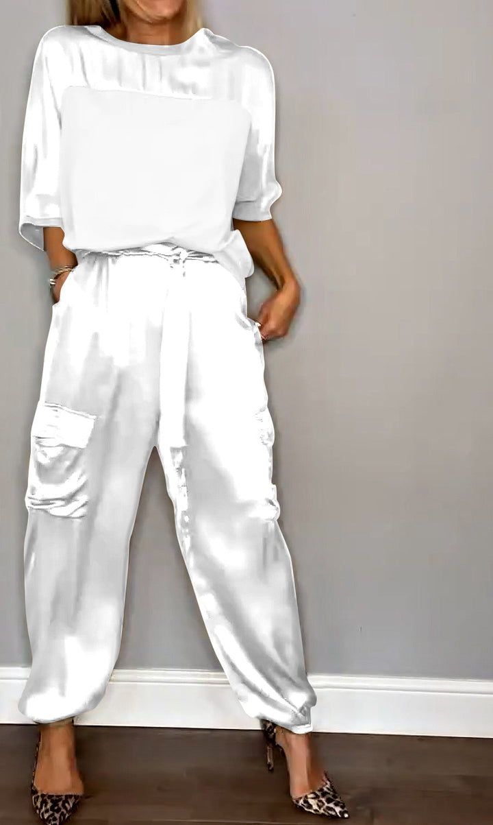 Oberteil des Kamila Zweiteilers. Stylische Damenmode für ein modernes Herbstoutfit.