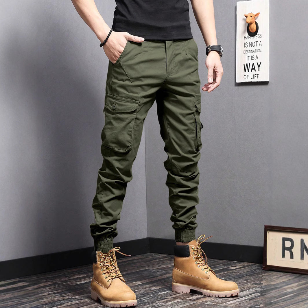 Praktische Herren Cargo Hose mit Kordelzug und seitlichen Taschen; ideal für Arbeit und Freizeit.
