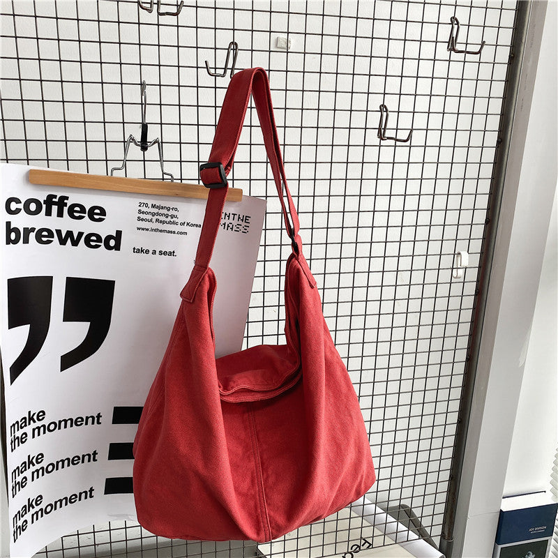 Trendige Lotte Mode Damen-Schultertasche, vielseitiges Accessoire für College und Freizeit, stylisch & praktisch.