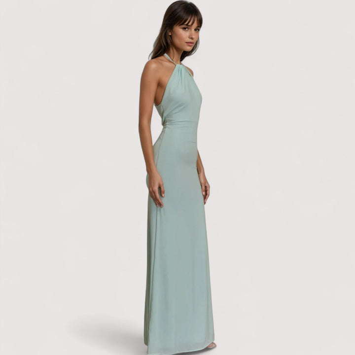 Damen Neckholder Maxikleid in eleganter, figurbetonter Silhouette; ideal als Abend- oder Partykleid.