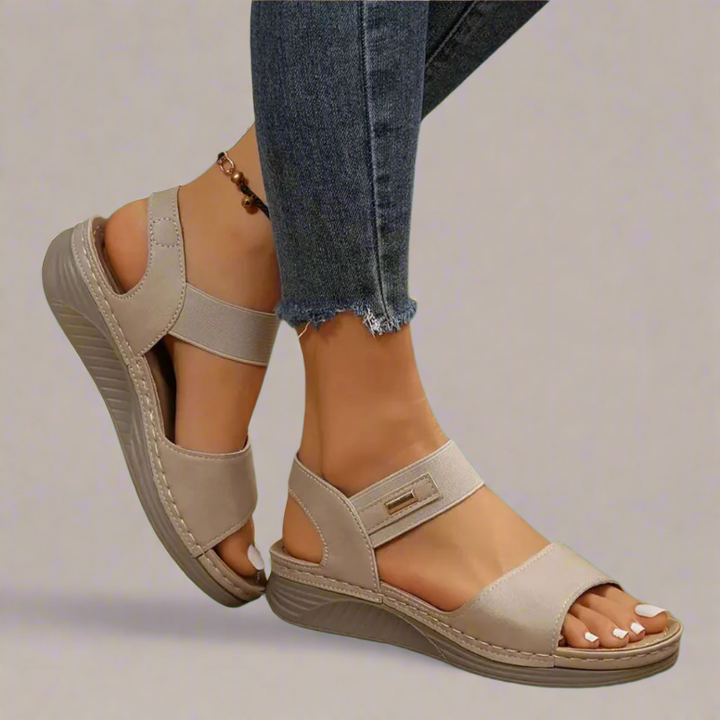 Elegante Damen Sandalen in Schwarz, orthopädisch & bequem, perfekte Sommerschuhe für Stil & Fußgesundheit.