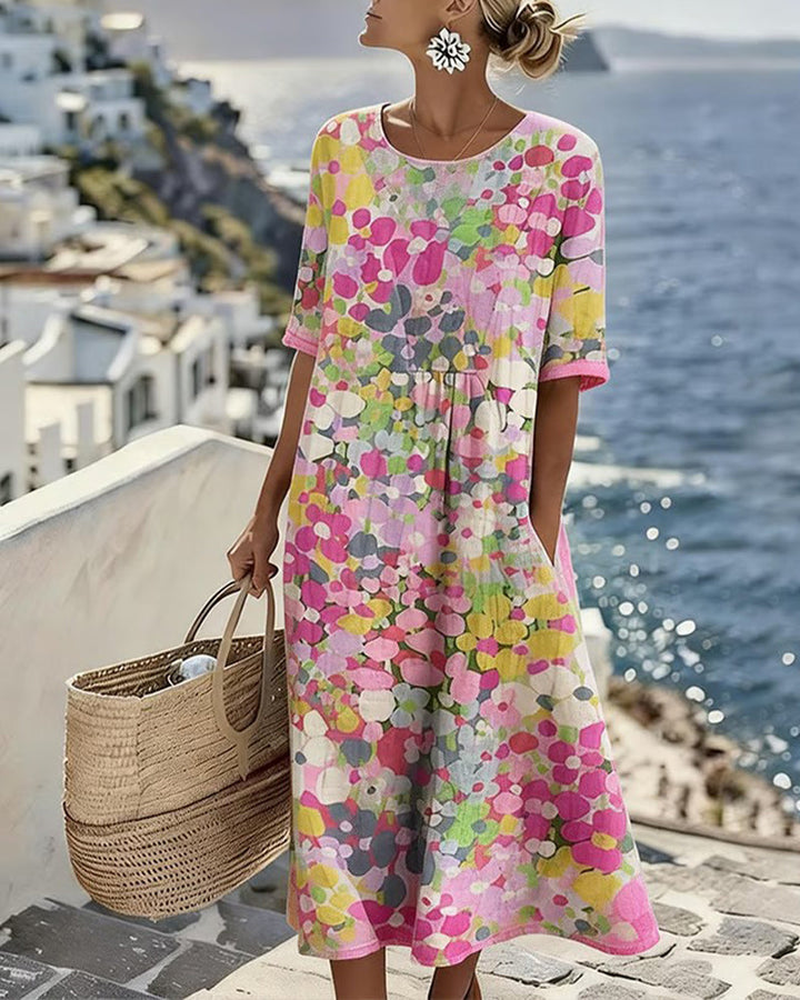 Damen Freizeitleid mit elegantem Blumenprint, luftig und locker, für entspannte Sommertage.