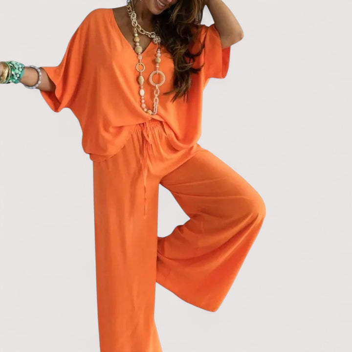 Vielseitiges Damen Zweiteiler Set: modisch, elegant und bequem für Freizeit, Alltag. Hose und Oberteil aus Polyester.