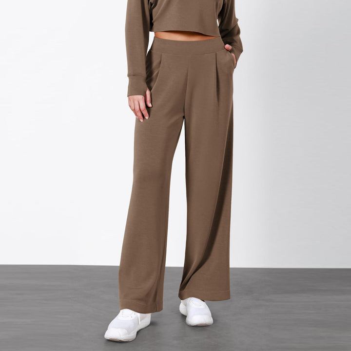 Damen Business Hose mit schmeichelhaftem hohem Bund & geradem Bein. Komfortable Passform für jeden Anlass.