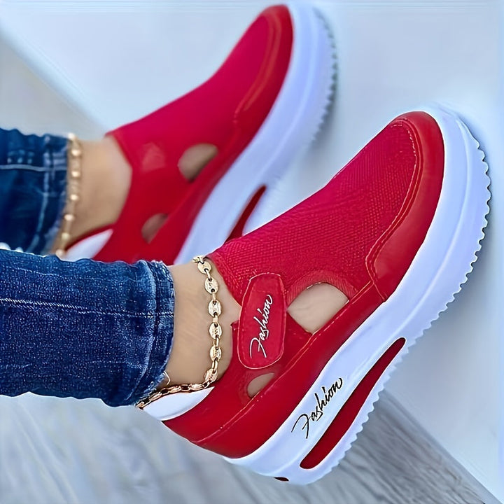 Vielseitige Damensneaker Slip-on, atmungsaktiv und super bequem. Optimal für Frühling & Sommer.