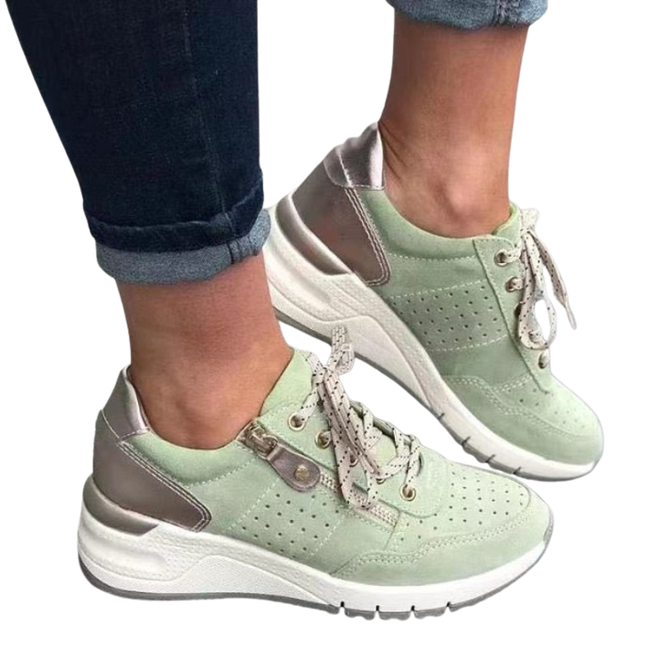 Orthopädische Damen Wanderschuhe. Komfortable Outdoor-Schuhe mit stabilem Halt und gepolsterter Sohle.
