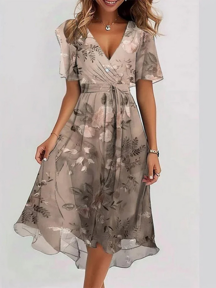 Buntes Damen Sommerkleid mit lockerer Passform. Ideal als Freizeit- oder Urlaubskleid, figurfreundlich und leicht.