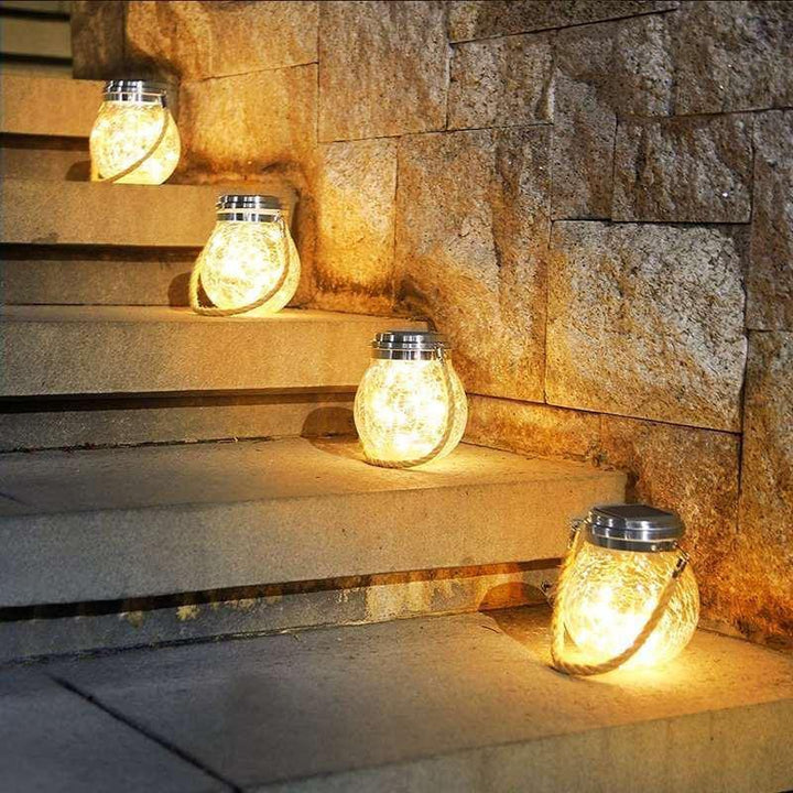 Lunara Solar Weckpotlampe, wetterfest mit Rissglas, Warmweiß-LED für stimmungsvolle Gartenatmosphäre.