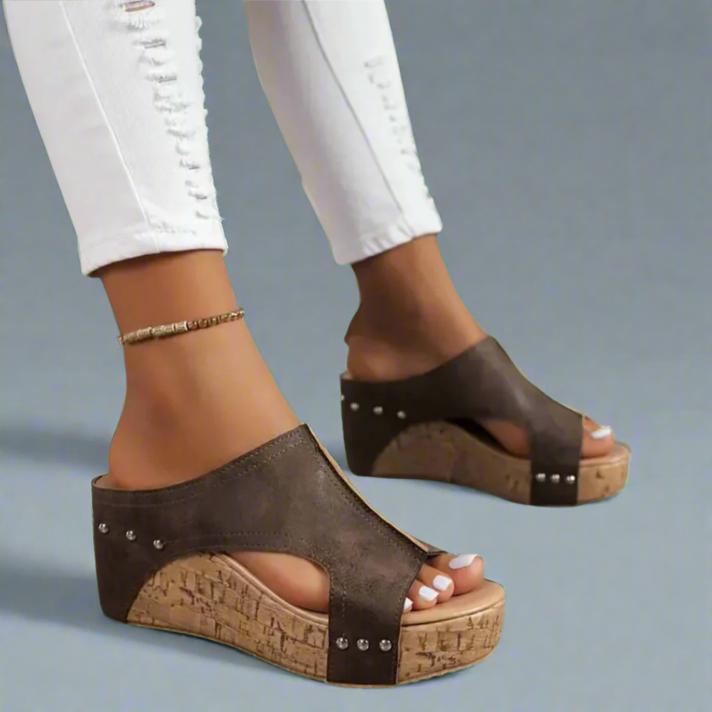 Elegante Damen Komfort Sandalen für den Sommer, bieten Stil und optimalen Fußkomfort. Perfekte Freizeitschuhe.
