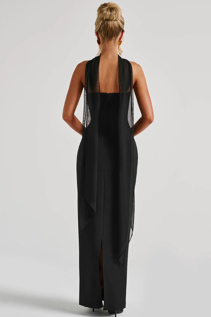 Festliches weißes Bodycon Maxikleid, trägerlos, für elegante Partys oder besondere Anlässe.