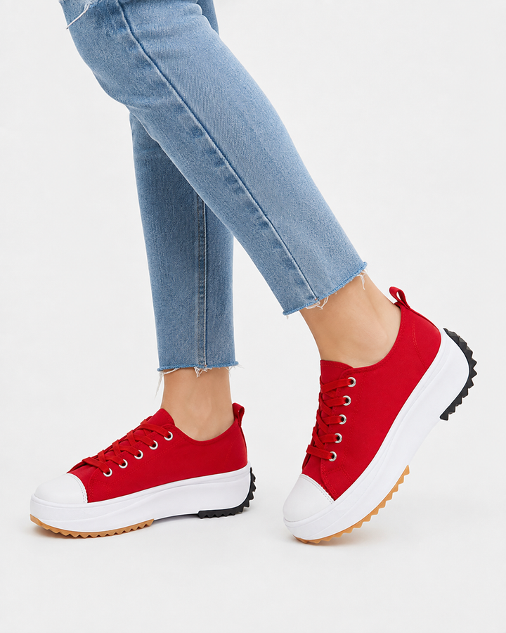 Vielseitige, farbenfrohe Damen-Freizeitschuhe zum Schnüren. Leichte Sommerschuhe für jeden Anlass.