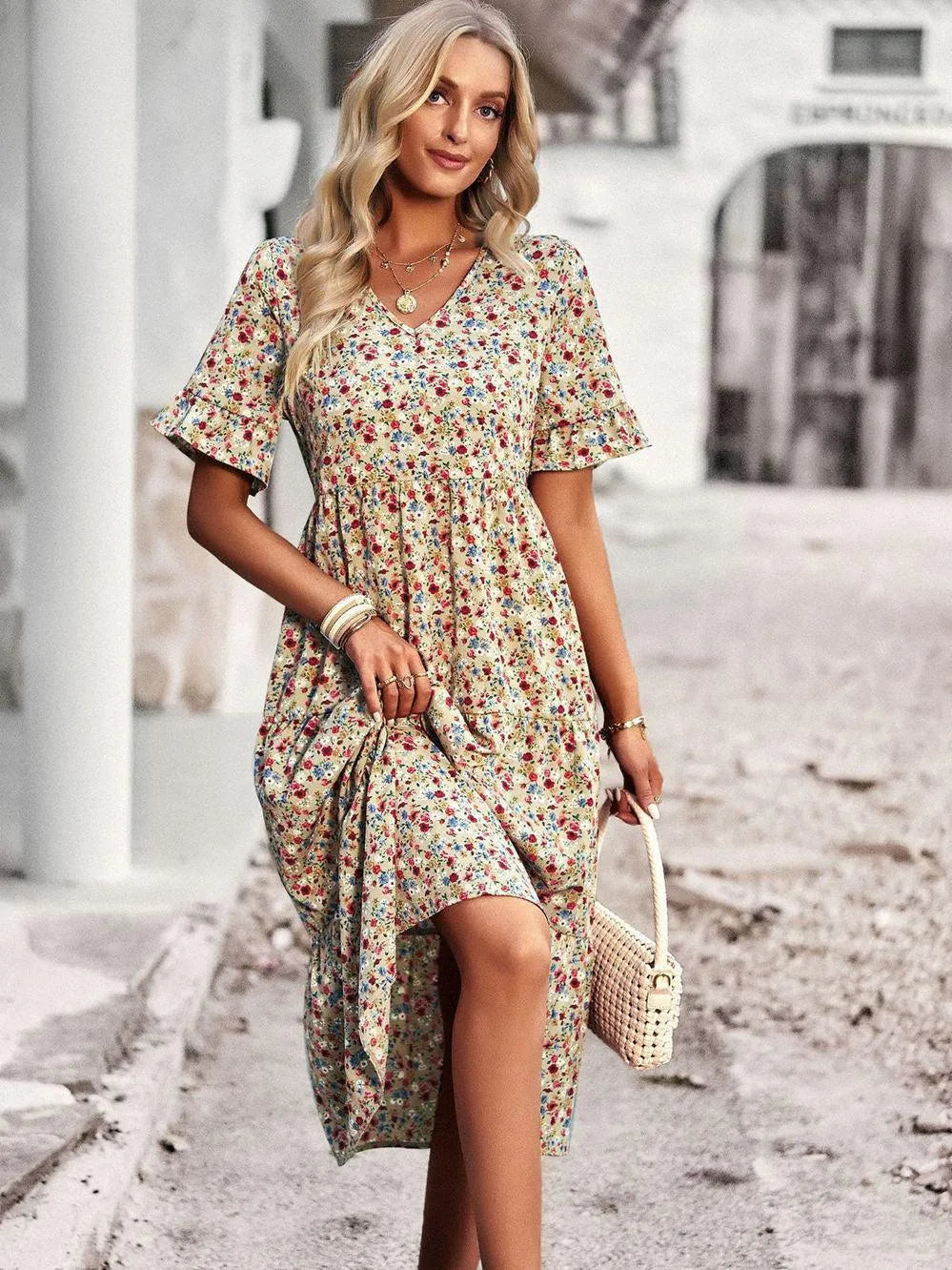 Vielseitiges Damen Langarmkleid für Herbst & Büro, einfarbig, feminine Eleganz.