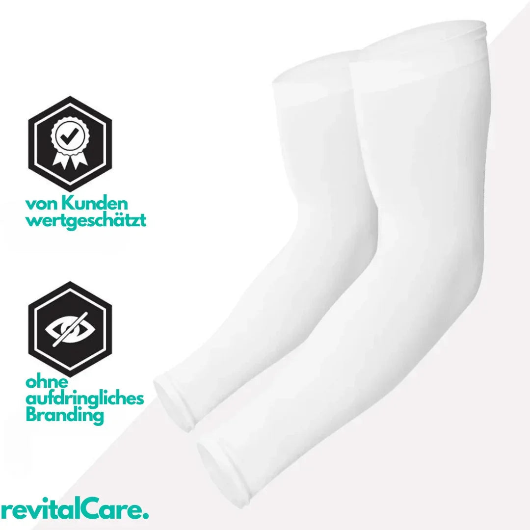 Weißer Kompressions-Armsleeve unisex für Regeneration und Muskelunterstützung beim Sport.