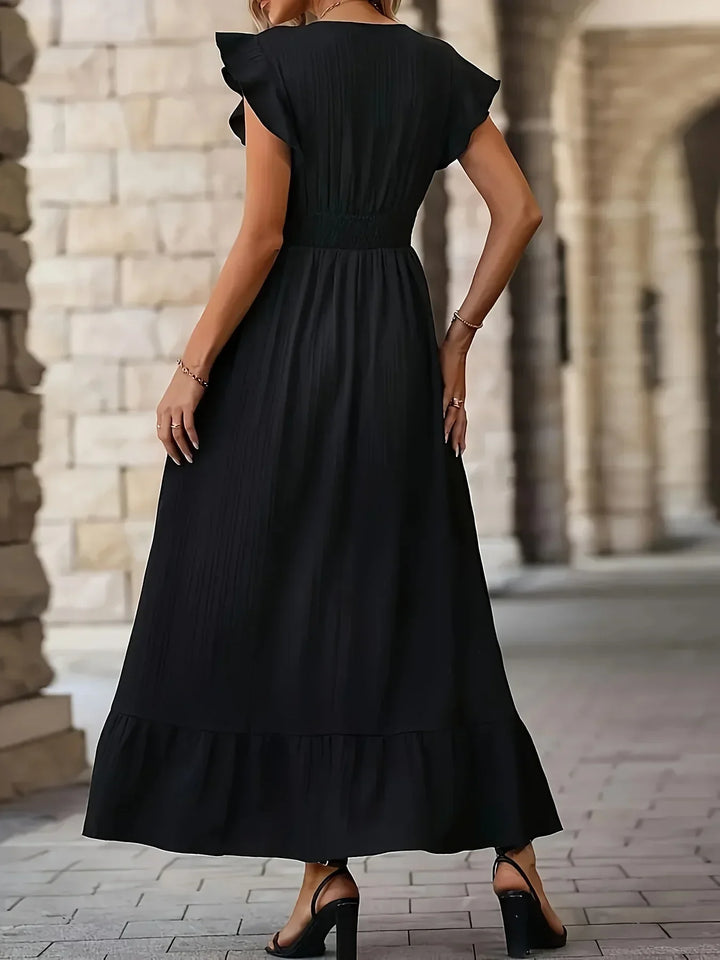 Vielseitiges Plus-Size Damenkleid mit Rüschen, stilvoll für Sommer, Abend und festliche Events.
