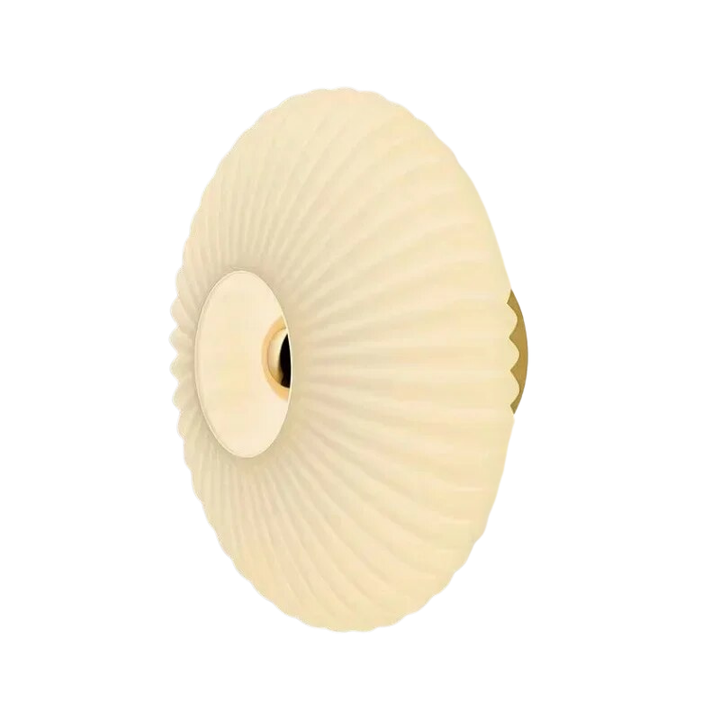 Moderne Glas-Wandlampe mit wellenförmigem Licht für stilvolle Ambientebeleuchtung im Wohnzimmer oder Schlafzimmer.