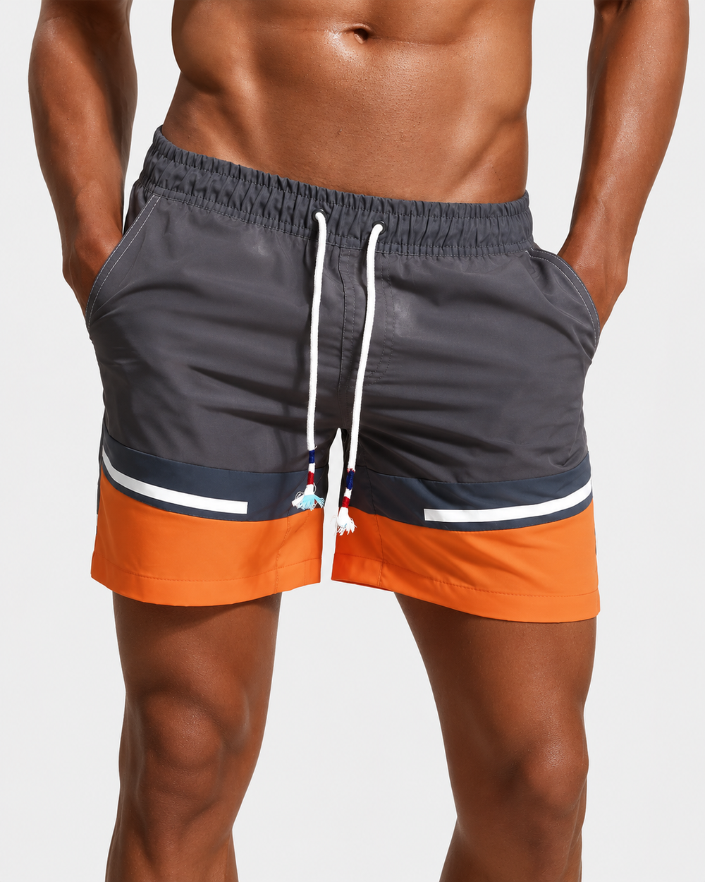Sportliche Herren Badeshorts für Sommer und Urlaub, schnelltrocknend. Ideale Freizeitshorts für Herren.