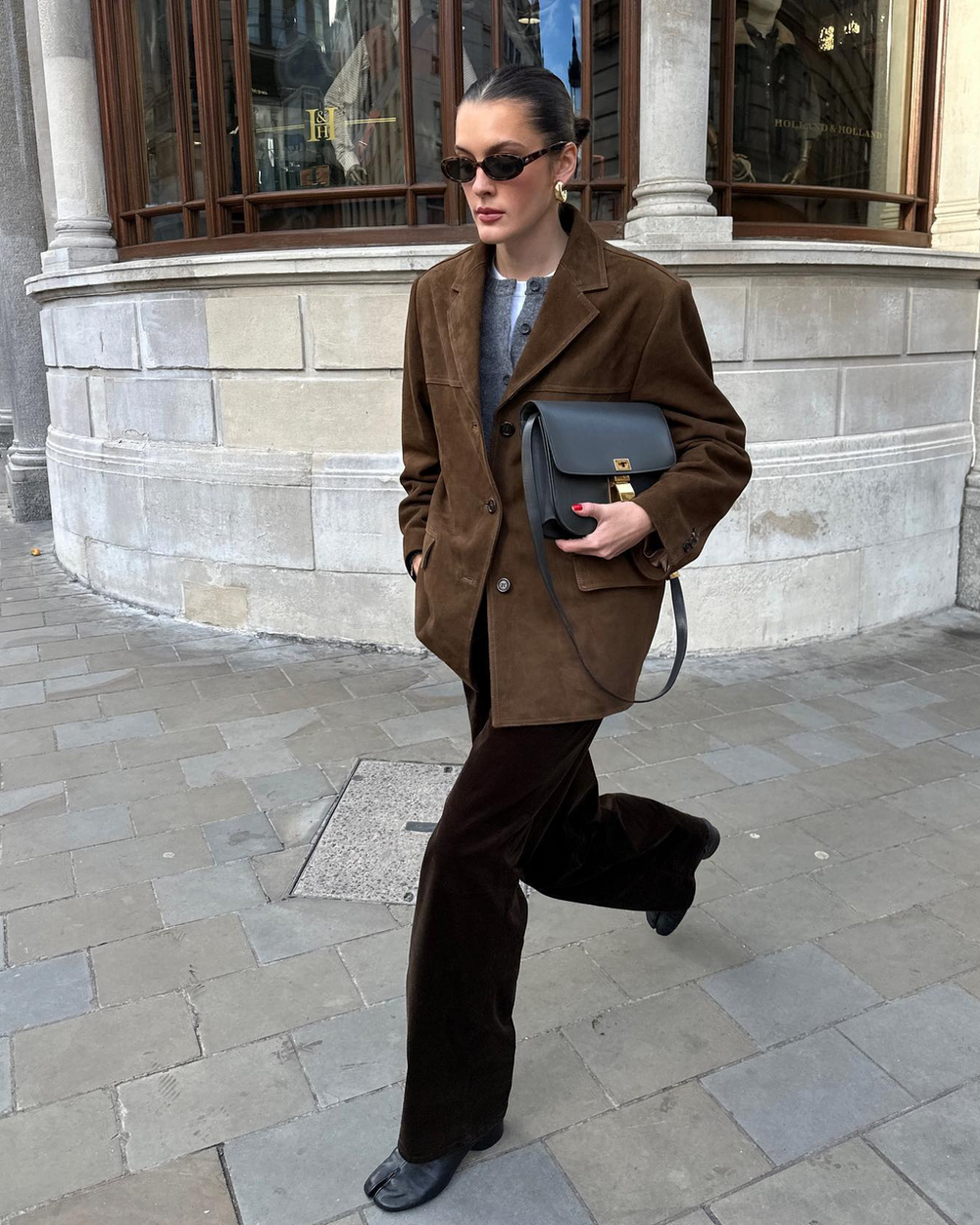 Stilvoller Business Blazer für Damen, klassisch geschnitten. Perfekt für Büro & formelle Events. Eleganter Ein-Knopf-Stil.