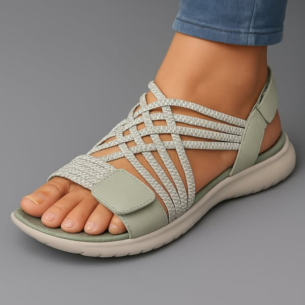 Blaue Damen Komfort Sandalen: bequeme orthopädische Sommerschuhe mit rutschfester Sohle und Fußgewölbeunterstützung.