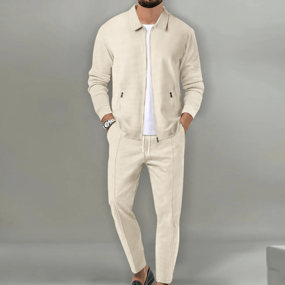 Bequemes Herren-Freizeitset als lässiger Zweiteiler für Herbst- und Wintermode, ideal für Zuhause.