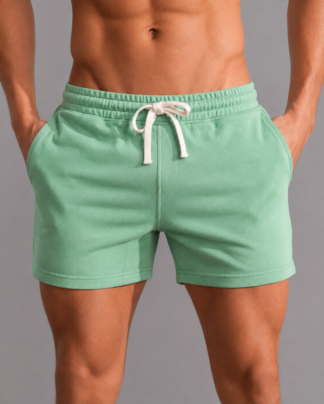 Weiche Herren Freizeit Shorts in modernem Design. Bequeme Sommer Kurz Hose für Männer.