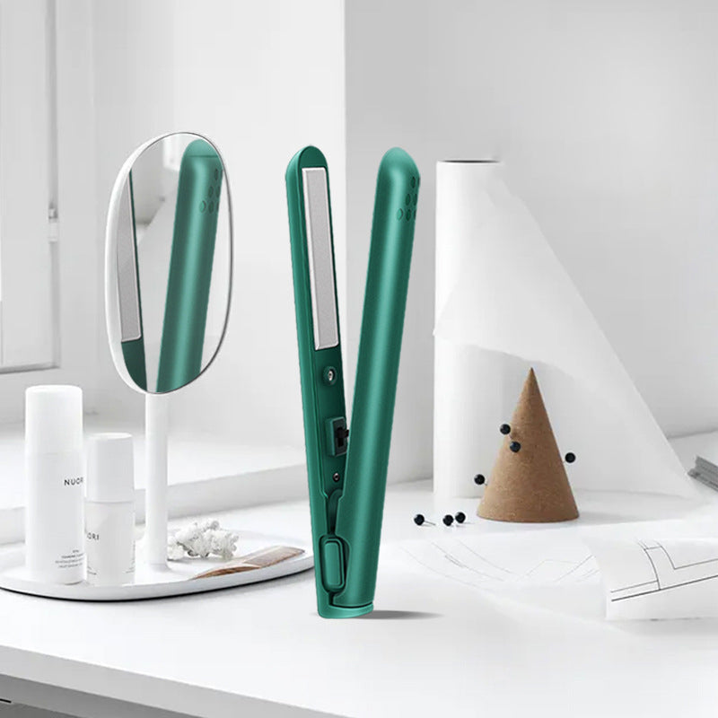 2-in-1 Mini Glätteisen und Lockenstab für Damen, Keramikplatten für vielseitiges Haarstyling unterwegs.