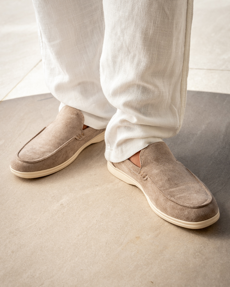Komfortable Slipper für Herren, leichte Slip-On Loafer für den Herbst.