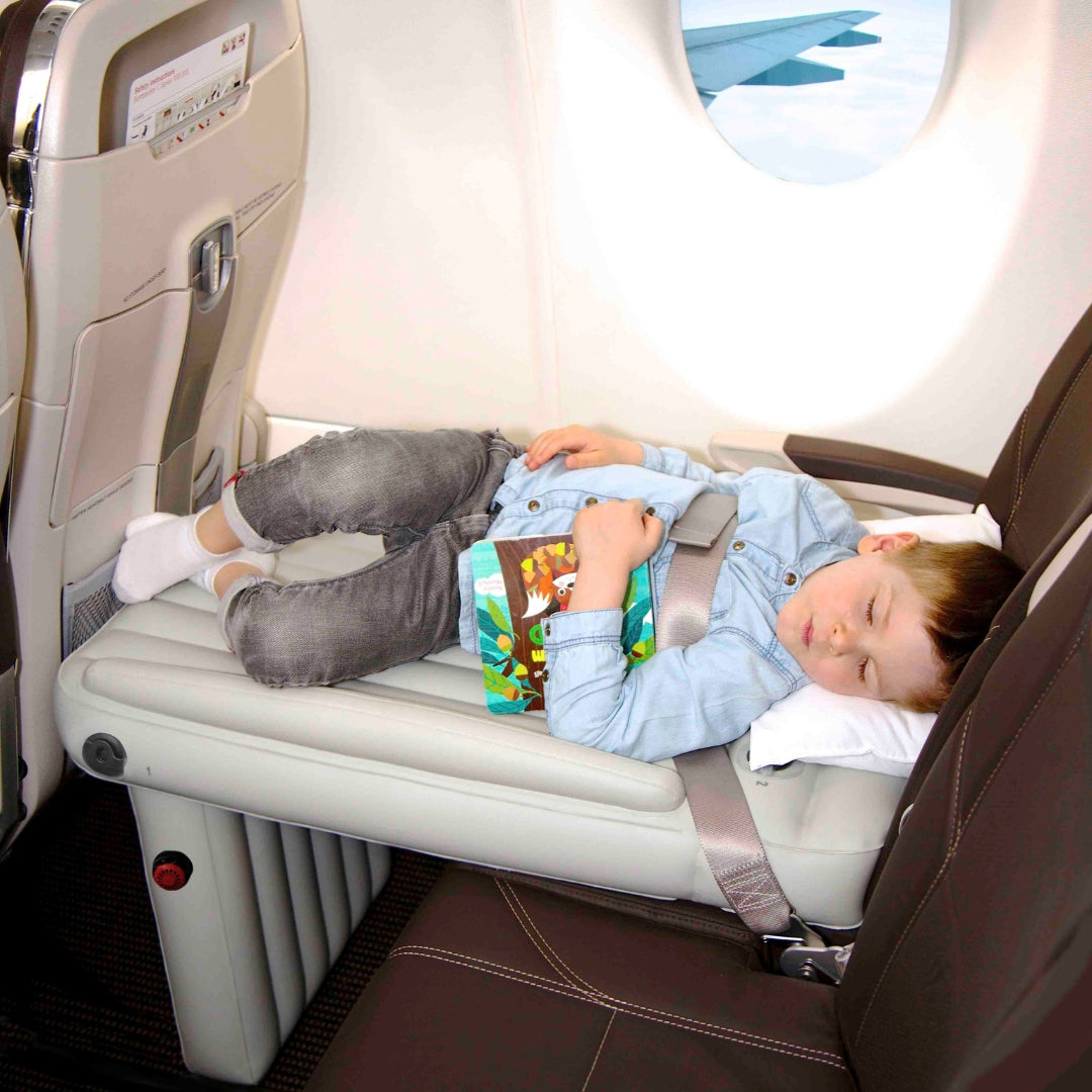 Komfortable Reise-Luftmatratze für Kinder & Babys. Bietet erholsamen Schlaf auf langen Reisen.
