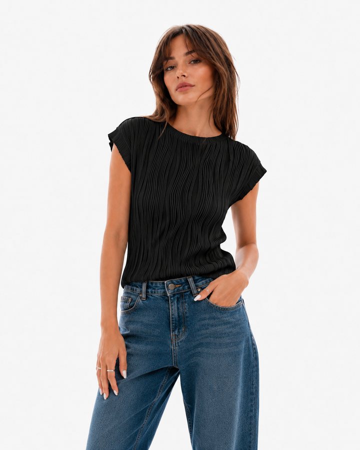Damen Kurzarmshirt mit Rundhals, lockerer Passform & floraler Spitze. Bequemes Sommer-T-Shirt.