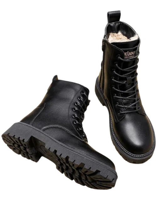 Damen Winterstiefel mit Warmfutter & griffiger Sohle. Schwarze, bequeme Winterschuhe für Outdoor & Schnee.