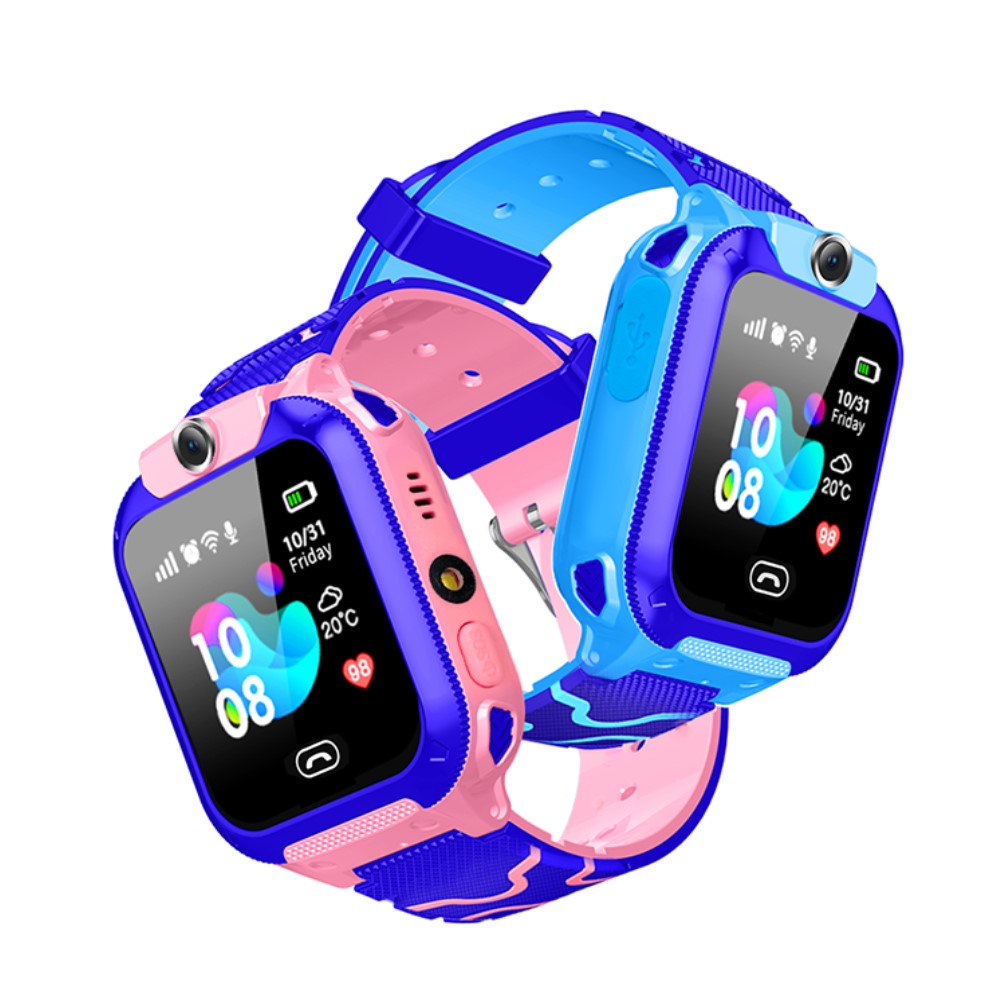 Kind trägt GPS Smartwatch mit Telefonfunktion. Sicher verbunden mit Eltern, inklusive SOS-Taste & Kamera.