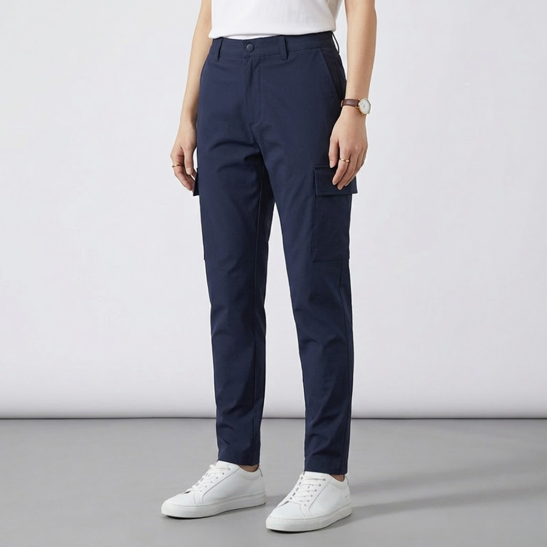 Komfortable Damen Outdoorhose, schnelltrocknend und wasserabweisend. Perfekt für Sport und Freizeit.