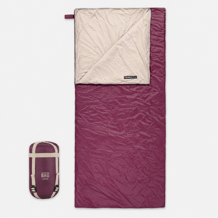 Kompakter Leichtgewichts-Schlafsack, ideal für Wanderungen und Campingausflüge.