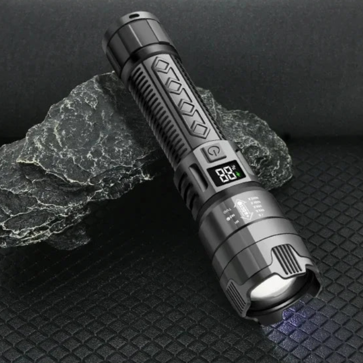 Unverzichtbare wiederaufladbare LED-Taschenlampe, wasserdicht, für Outdoor & Notfälle.