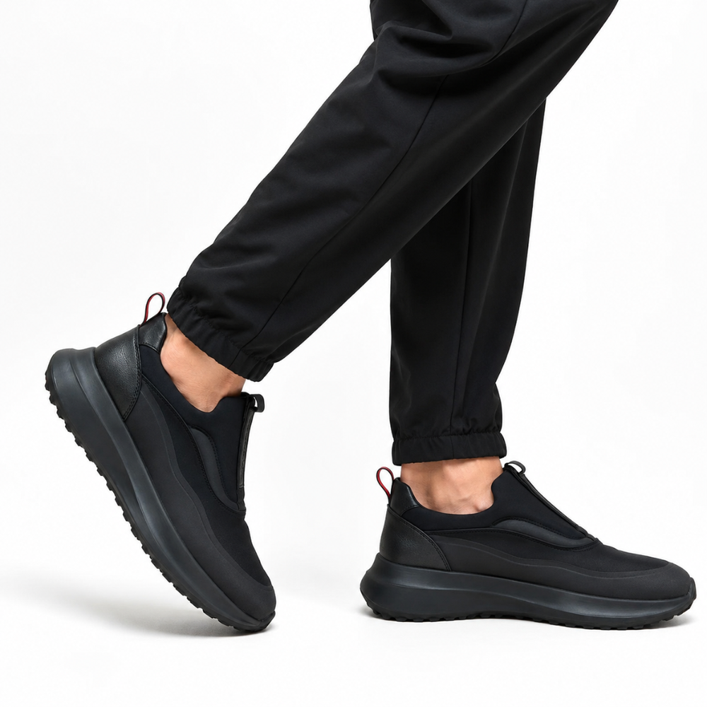 Leichter, atmungsaktiver Herren Slip-On Sneaker, perfekt für den Alltag. Gedämpft für bequemen Gehkomfort.
